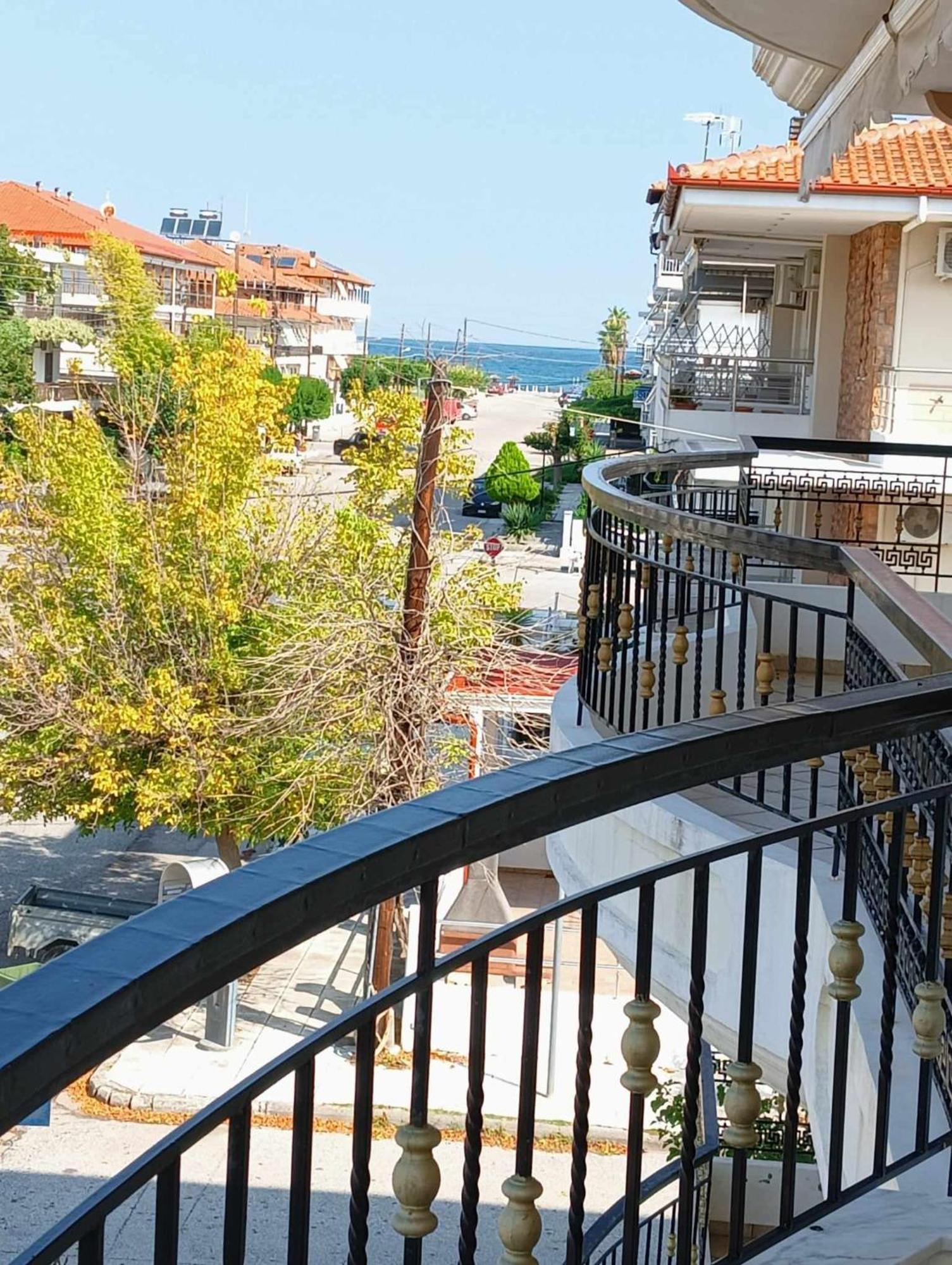 Roula Apartment Néoi Póroi Exteriér fotografie