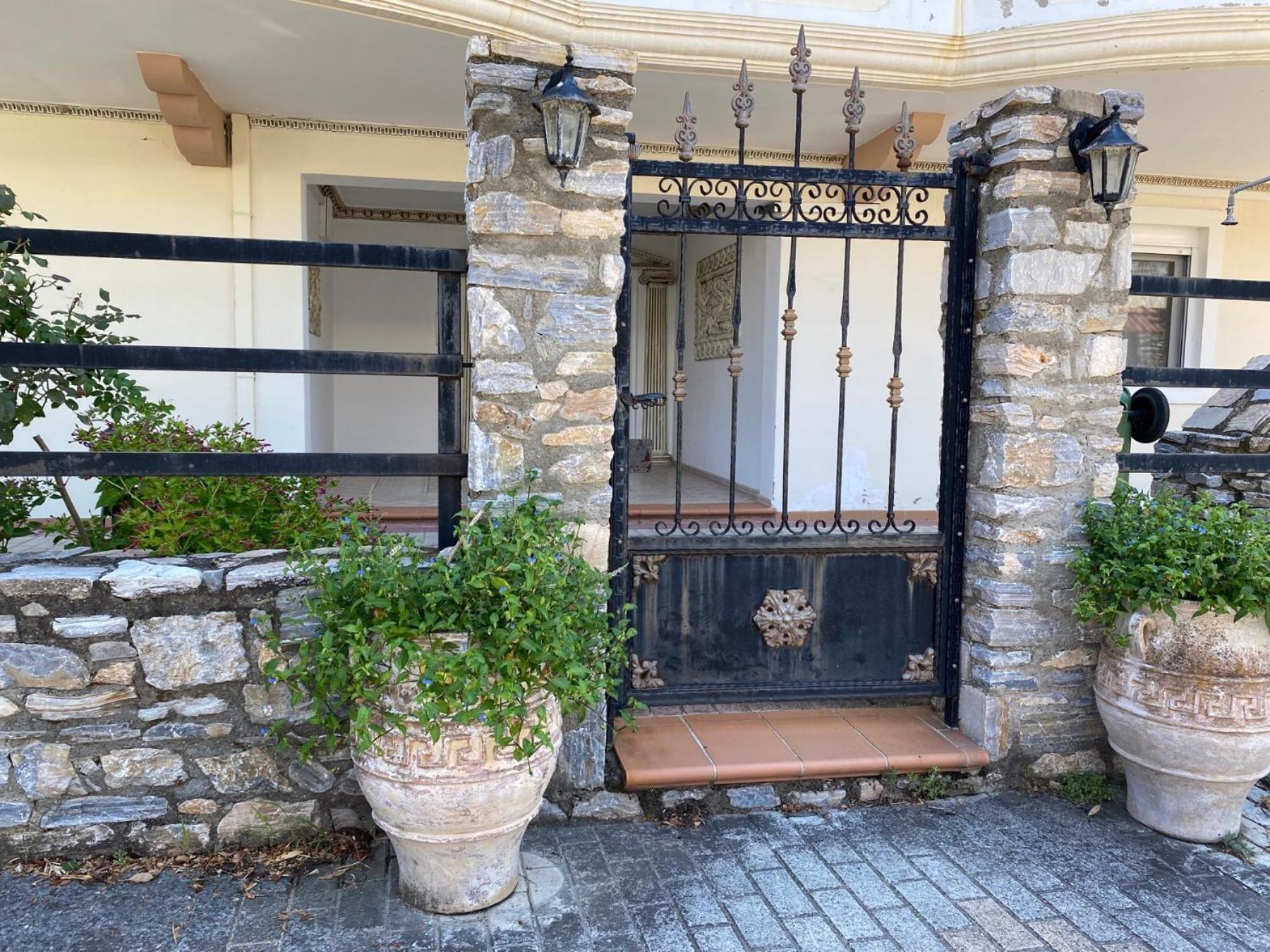 Roula Apartment Néoi Póroi Exteriér fotografie